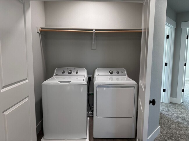 Building Photo - 176