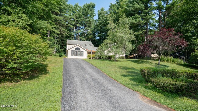 Building Photo - 64 Meadow Rue Pl