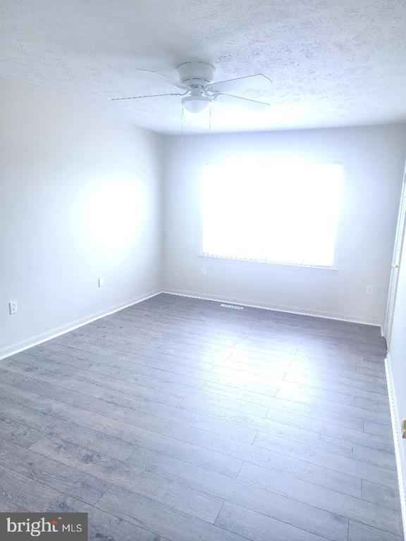 Building Photo - 130 W 13th St