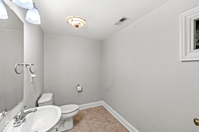 Building Photo - 331 N East St