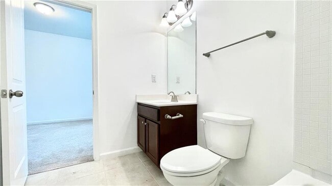 Building Photo - 436 Fieldview Ln