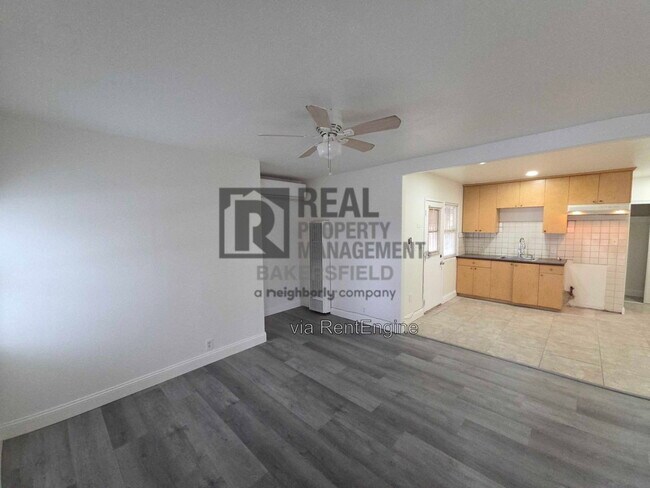 Building Photo - 1518 Palm Dr