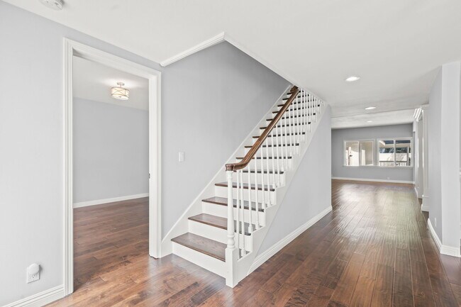 Building Photo - 15473 Lemay St