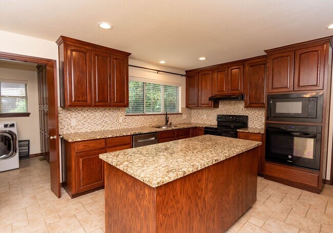 Building Photo - Beautiful Home In Chimney Hills Estates - Union School District!