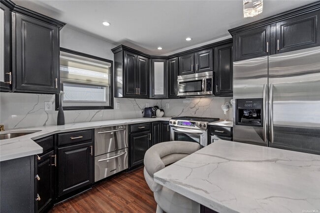 Building Photo - 2714 Ellen Rd