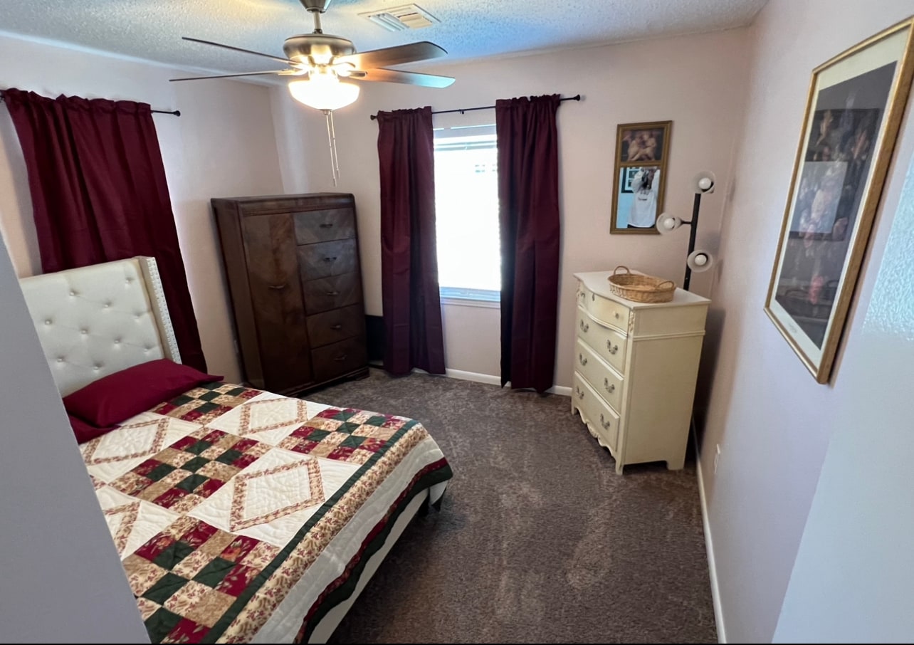 Building Photo - 451 Marion Ave