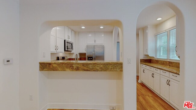 Building Photo - 1011 N La Jolla Ave