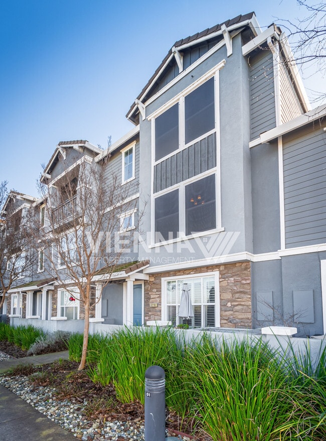 Building Photo - 6216 Lonetree Blvd