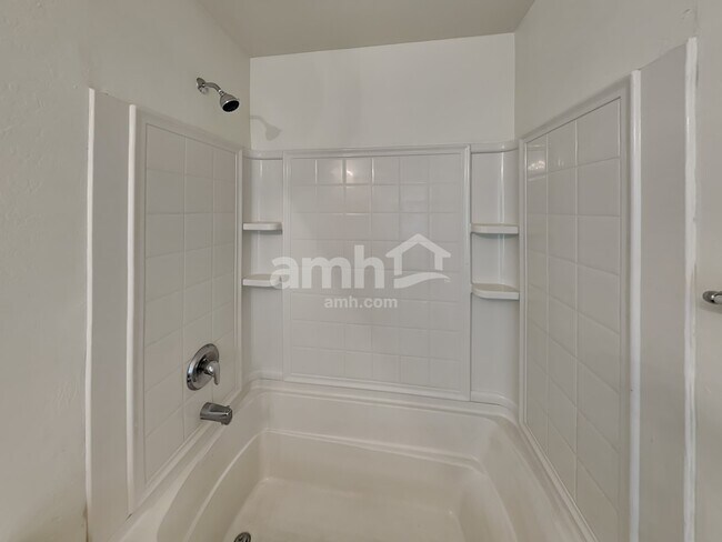 Building Photo - 1811 W Desert Canyon Dr