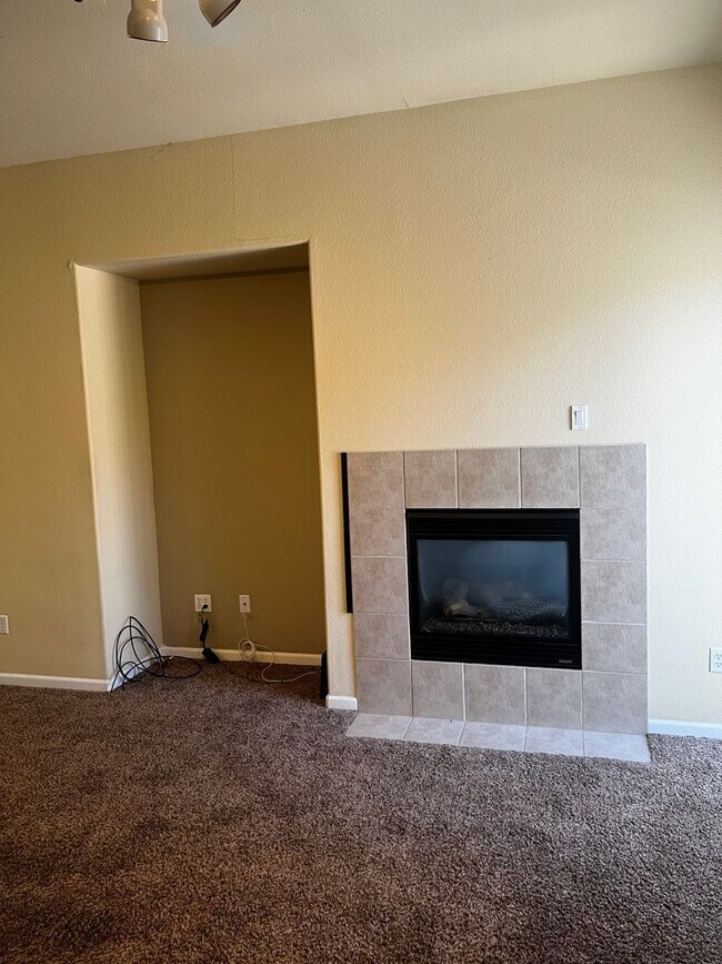 Building Photo - 3726 Deutz Dr