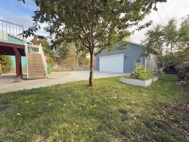 Building Photo - 4104 E 34th Ave