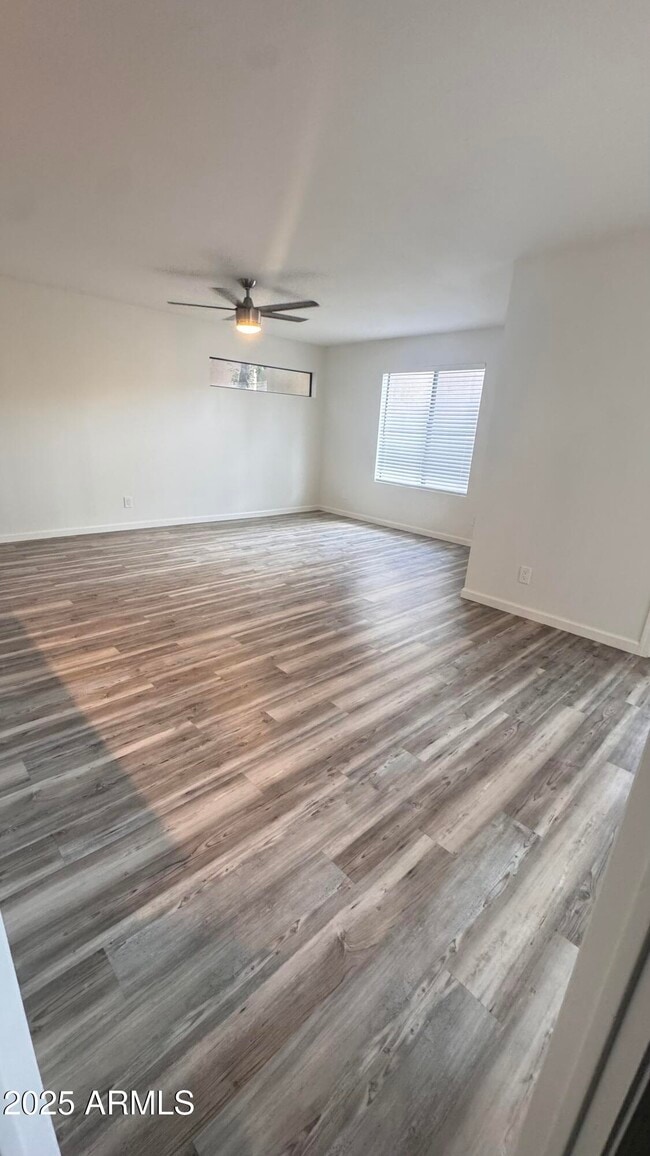 Building Photo - 4850 E Desert Cove Ave