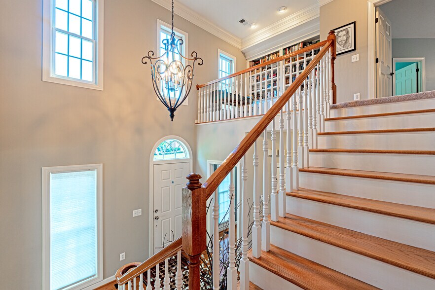 Building Photo - 47333 Middle Bluff Pl
