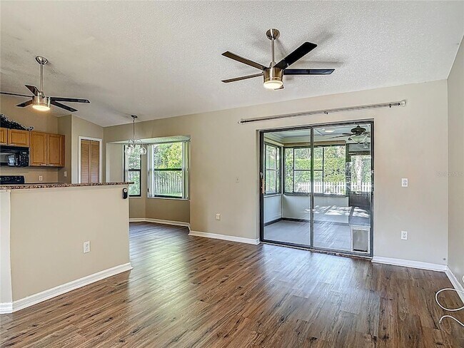 Building Photo - 4039 N Waterbridge Cir