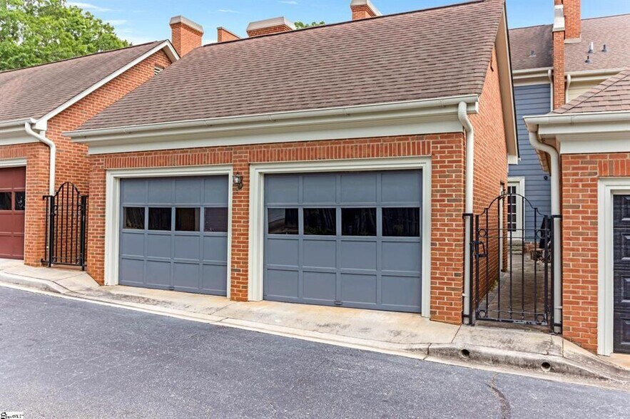 Building Photo - 110 Kilkenney Ct