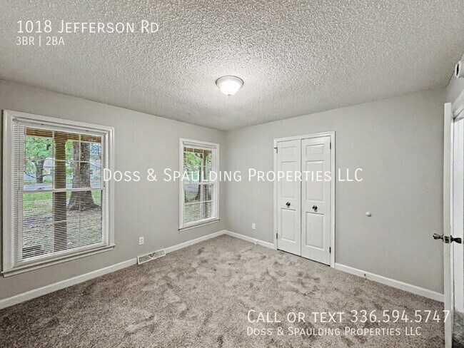 Building Photo - 1018 Jefferson Rd