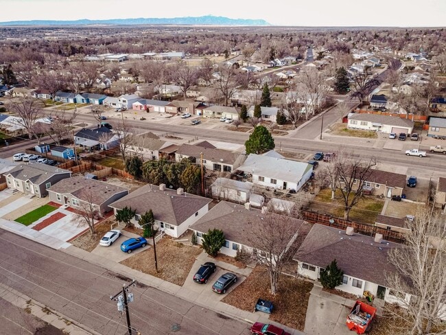 Building Photo - 1433 Anita St