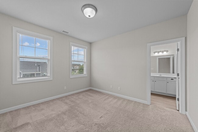 Building Photo - 1820 Carrera Ridge