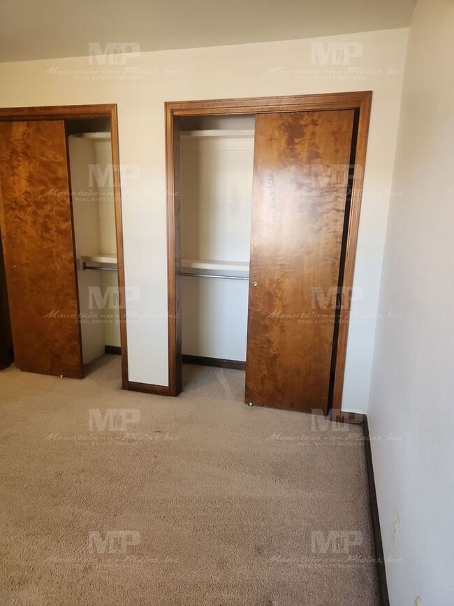 Building Photo - 1624 Azalea Dr