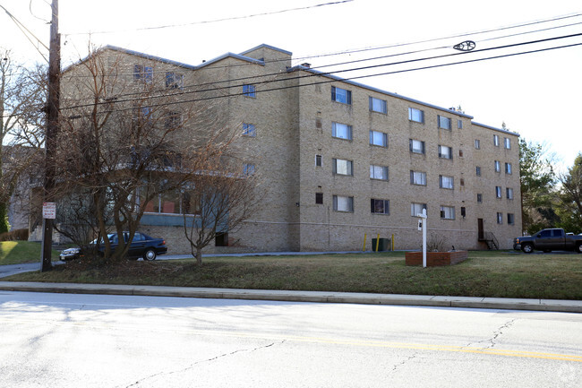 Primary Photo - Sheffield House Apartments