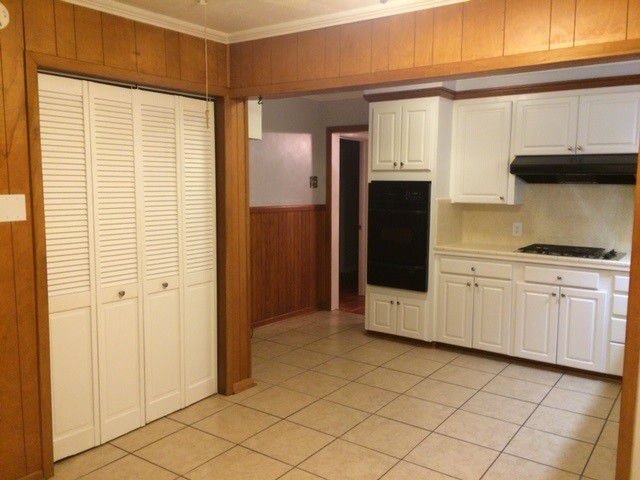 Building Photo - 106 Clark St