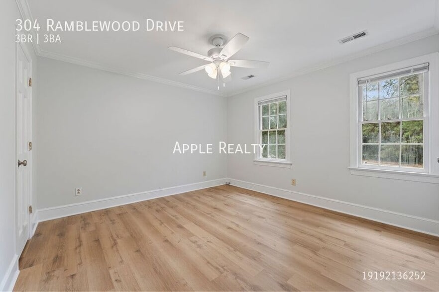 Building Photo - 304 Ramblewood Dr