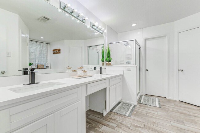Building Photo - 18711 Appletree Hill Ln