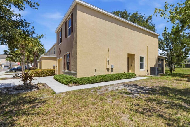 Building Photo - 9973 Hound Chase Dr