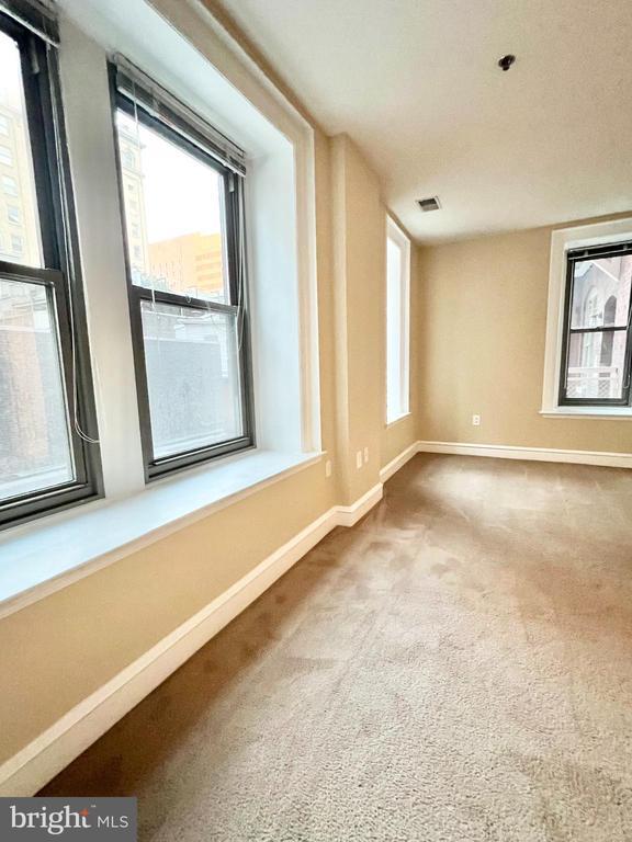 Building Photo - 1811 Chestnut St