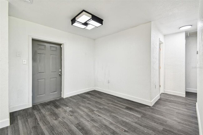 Building Photo - 4853 Lanette St
