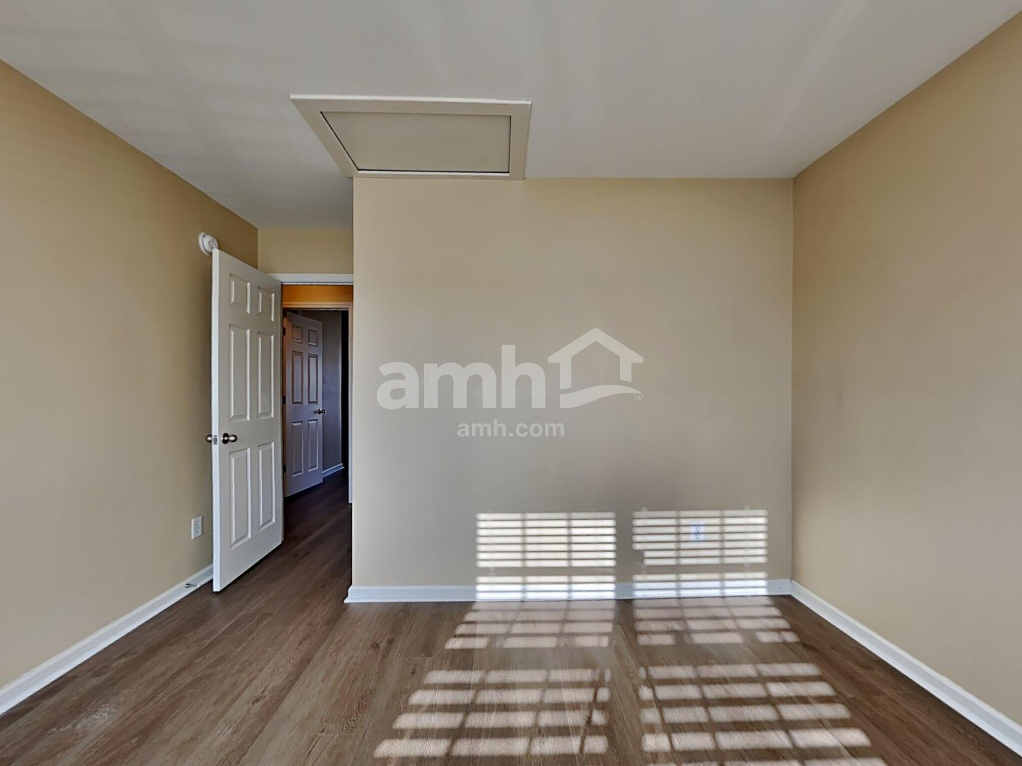 Building Photo - 241 Emerald Isle Dr