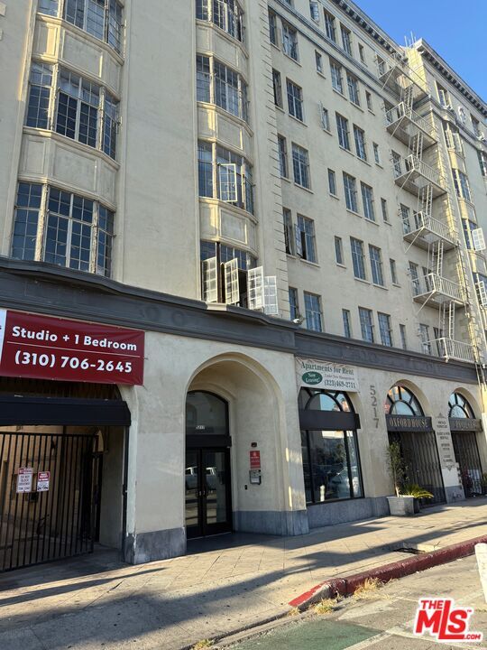 Building Photo - 5217 Hollywood Blvd