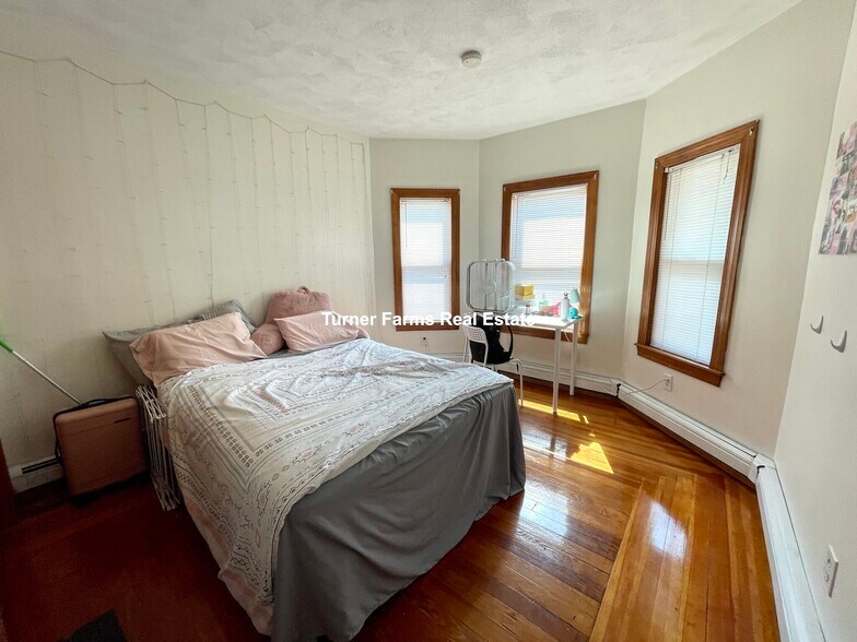 Building Photo - 290 Boston Ave