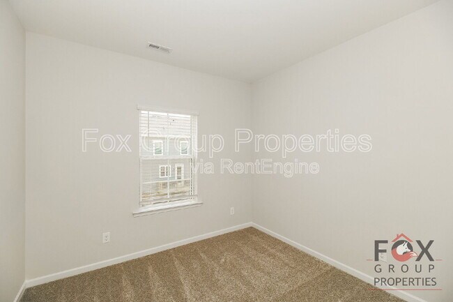 Building Photo - 7109 Brookview Ln