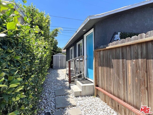 Building Photo - 4812 Pickford St