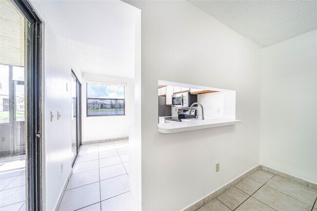 Building Photo - 1000 Constitution Dr