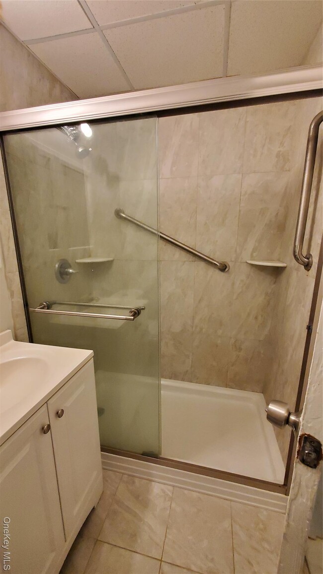 Building Photo - 460 Old Town Rd