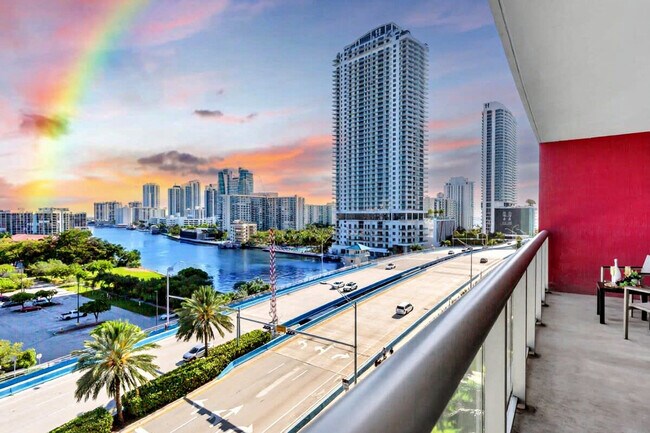 Building Photo - 2602 E Hallandale Beach Blvd