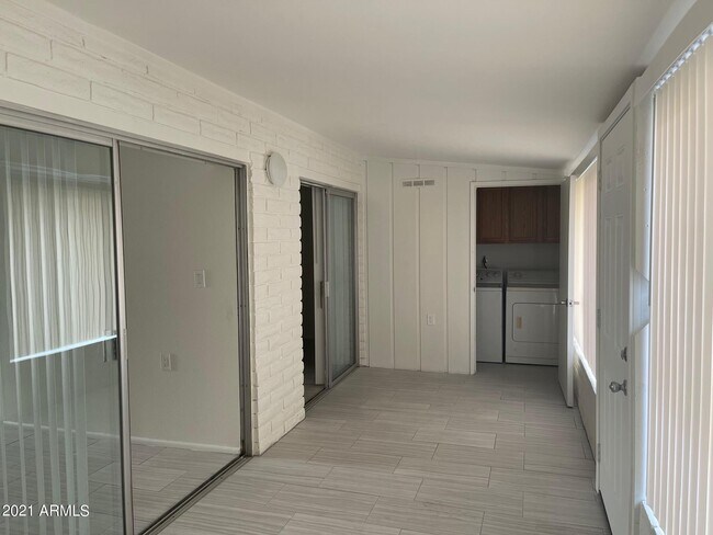 Building Photo - 12847 N 113th Ave