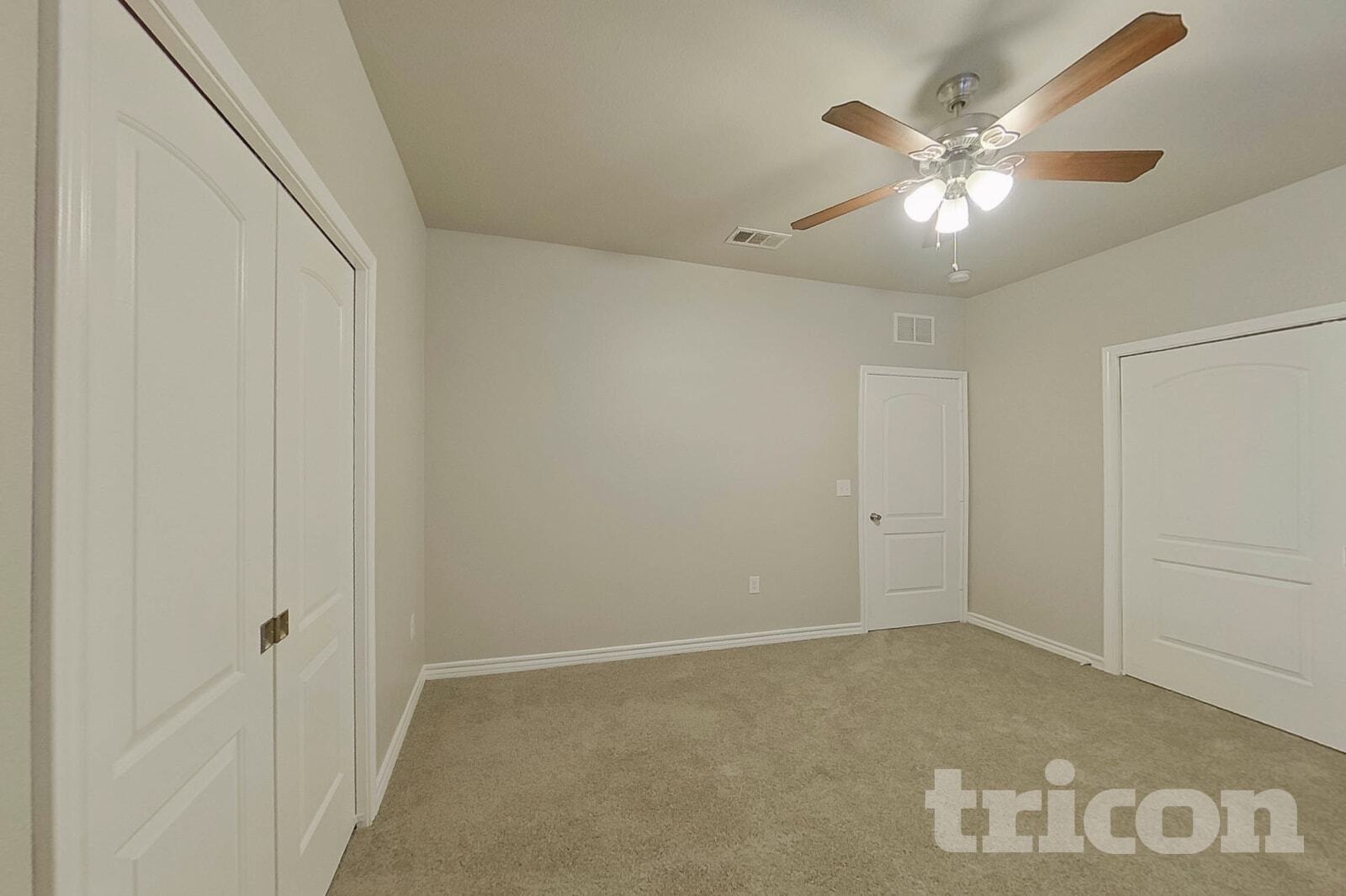 Building Photo - 4825 Freeport Dr