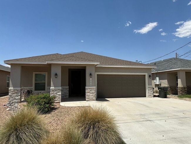 Primary Photo - 4 Bed 3 Bath Home