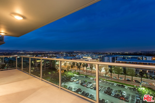 Building Photo - 13600 Marina Pointe Dr