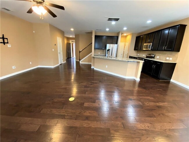 Building Photo - 2186 Hillview Dr NE