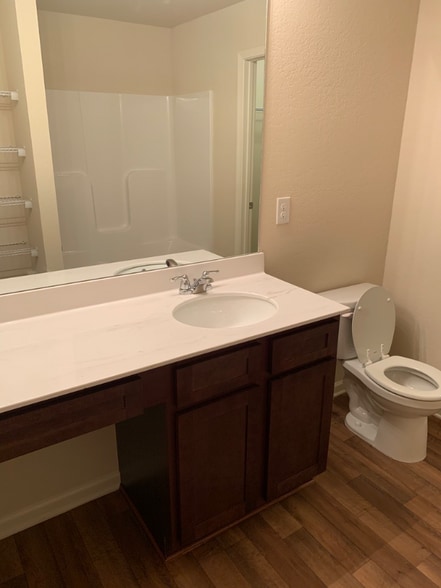 Building Photo - 821 Independence Ave