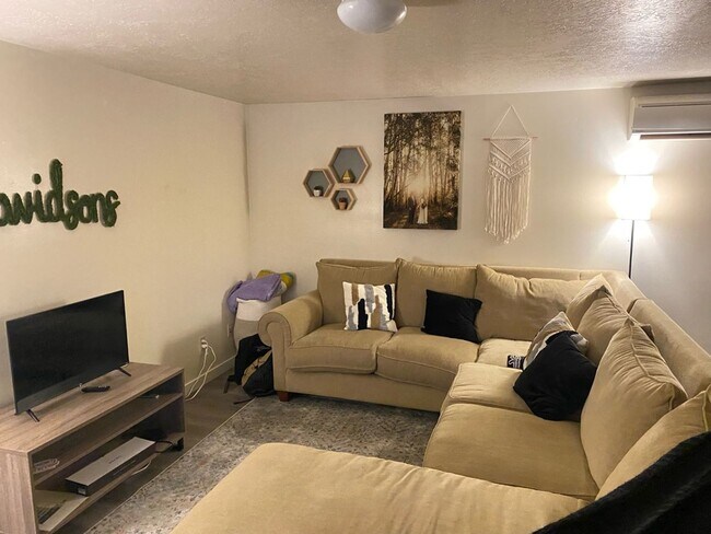 Building Photo - 1B/1B Pet Friendly Apartment South of BYU