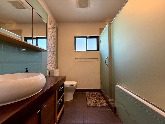 Building Photo - Unique 4 Bedroom House with OCEAN VIEWS in Sunset Cliffs! Fully Furnished! 6 Month Lease Term!