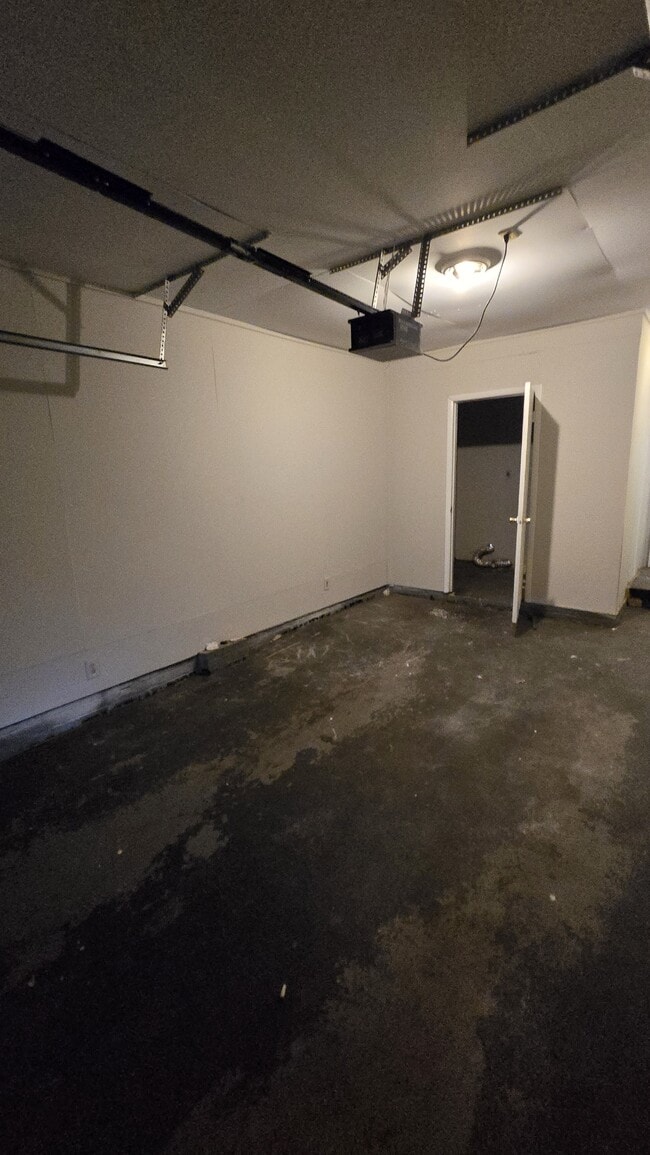 Building Photo - 512 Woodward Ave