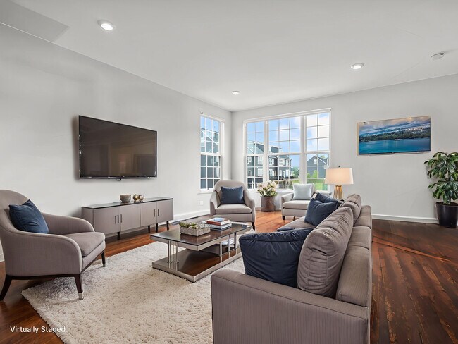 Building Photo - 202 N Sydney Ct