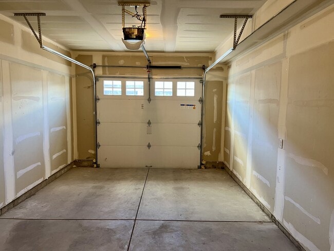 Building Photo - 3609 Autumn Colors Dr