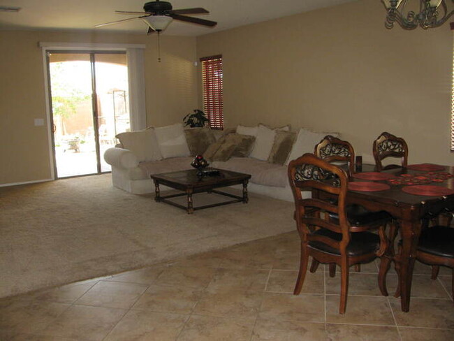Building Photo - Great Vistancia Home!